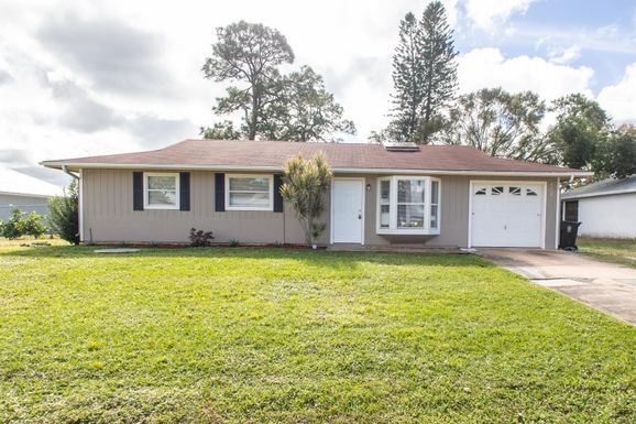 482 Lancaster, Port Saint Lucie, FL 34983