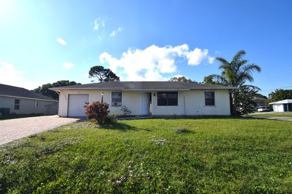 1102 Hibiscus, Port Saint Lucie, FL 34983