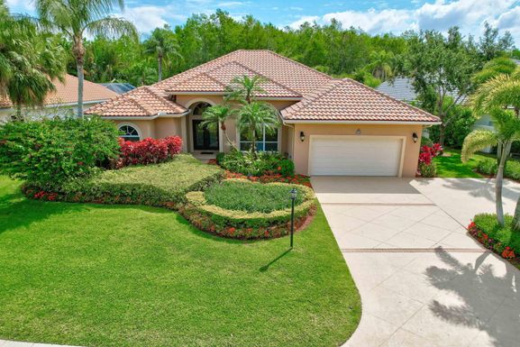 40 Cayman, Palm Beach Gardens, FL 33418