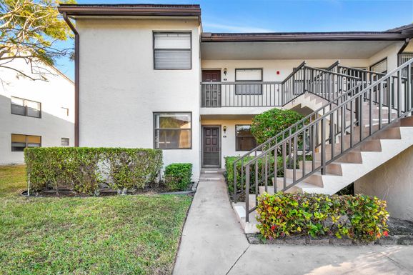 7674 Tahiti, Lake Worth, FL 33467