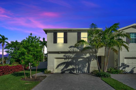 4246 Lagoon Shore, Lake Worth, FL 33467