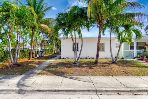 502 E, Lake Worth Beach, FL 33460