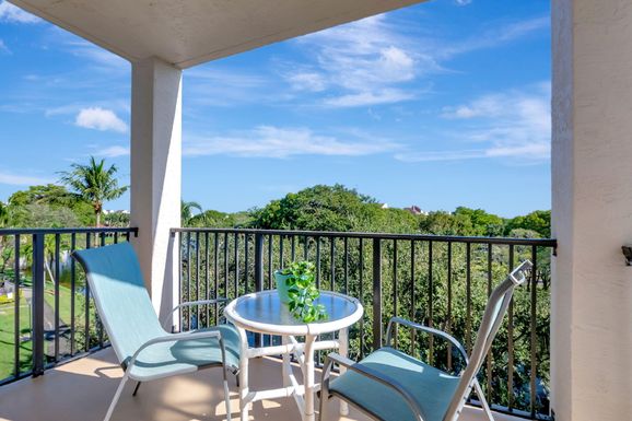 2105 Lavers, Delray Beach, FL 33444