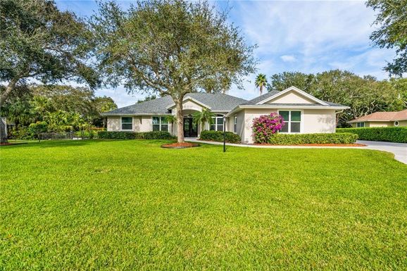 874 Indian, Vero Beach, FL 32963