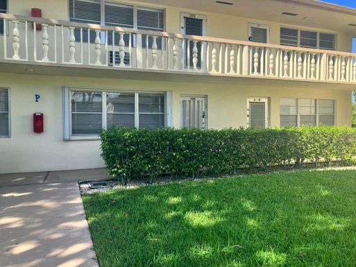 360 Windsor P, West Palm Beach, FL 33417