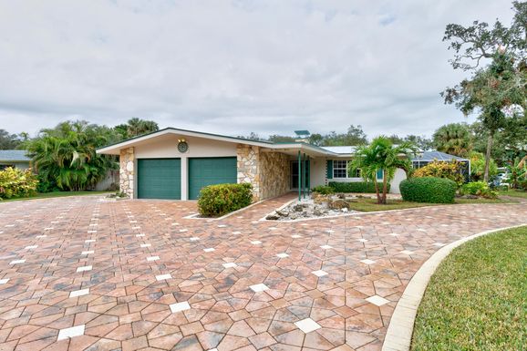 215 Conn, Vero Beach, FL 32963