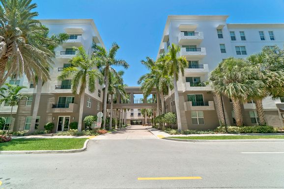 2401 65th, Fort Lauderdale, FL 33308