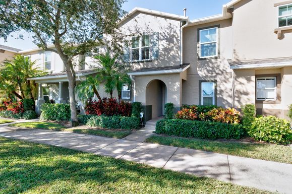 1678 Pointe West, Vero Beach, FL 32966