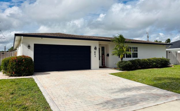 641 15th, Boca Raton, FL 33486