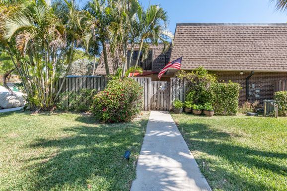 2913 22nd, Delray Beach, FL 33445