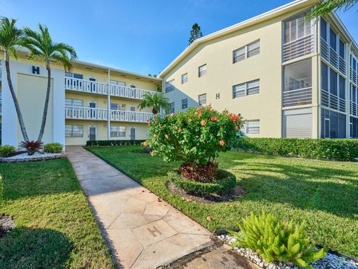 300 Dorset H, Boca Raton, FL 33434