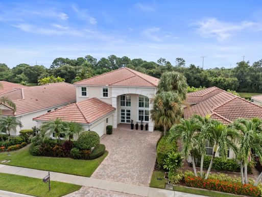 147 Via Condado, Palm Beach Gardens, FL 33418