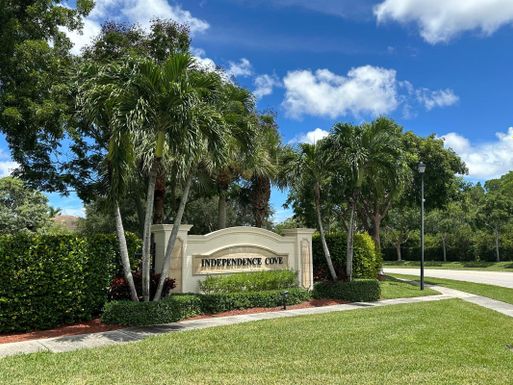 977 Imperial Lake, West Palm Beach, FL 33413