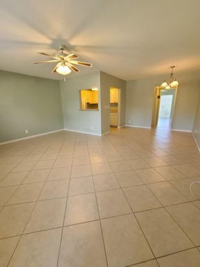 122 Coventry F, West Palm Beach, FL 33417