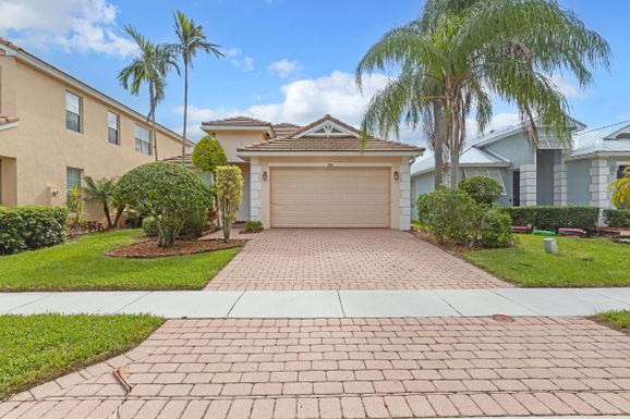 286 Mulberry Grove, Royal Palm Beach, FL 33411