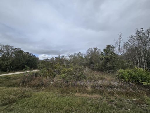 17593 282nd, Okeechobee, FL 34972