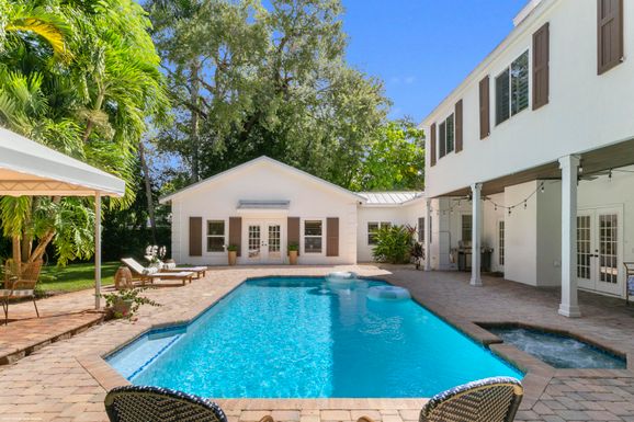 16 Ridgeview, Sewalls Point, FL 34996