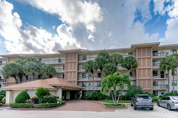 1901 Marina Isle, Jupiter, FL 33477