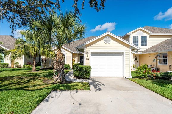 552 6th, Vero Beach, FL 32962