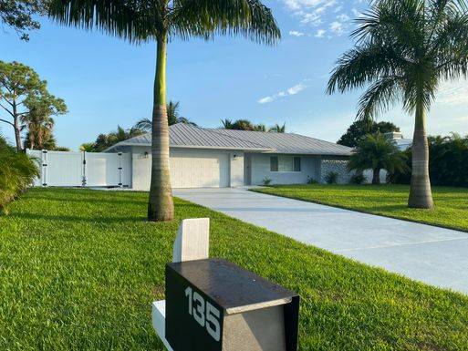 135 Naranja, Port Saint Lucie, FL 34983