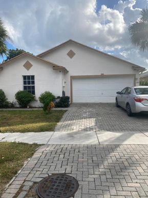 5852 Azalea, West Palm Beach, FL 33415