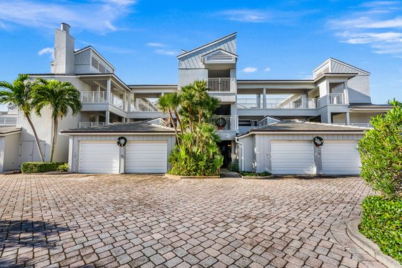 901 Bay, Vero Beach, FL 32963