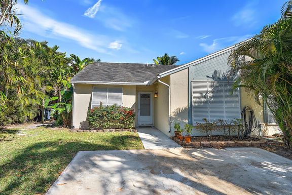 170 Pinewood, Jupiter, FL 33458