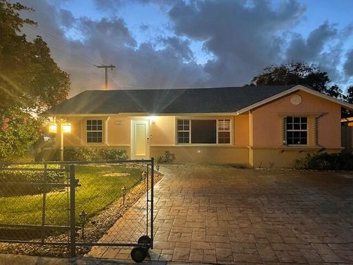 1601 1st, Boynton Beach, FL 33435