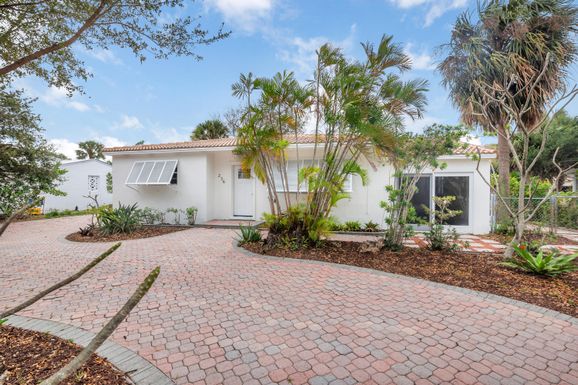 236 Ashworth, West Palm Beach, FL 33405