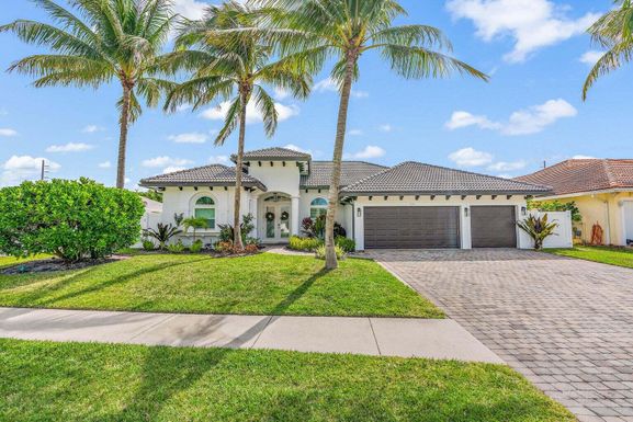 596 Cypress, Tequesta, FL 33469