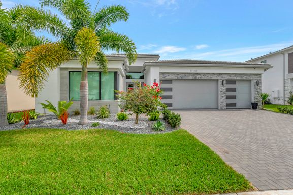 17118 Aquavera, Boca Raton, FL 33496