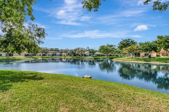 10579 Fern Tree, Boynton Beach, FL 33436