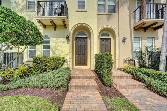 56 Via Floresta, Boca Raton, FL 33487