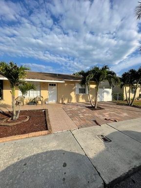 885 Sumter, West Palm Beach, FL 33415