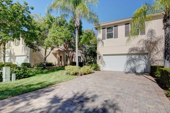 6427 Azura Lake, Lake Worth, FL 33463