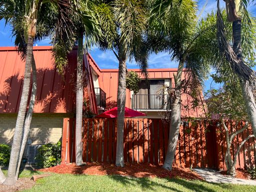 3227 Gardens East, Palm Beach Gardens, FL 33410