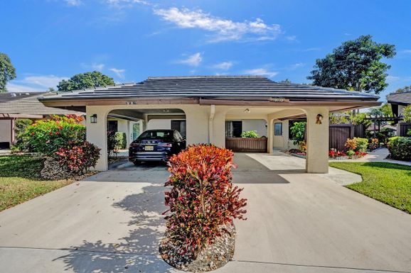 10112 Marwood, Boynton Beach, FL 33437