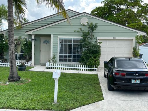 8281 Hunstman, Boca Raton, FL 33433