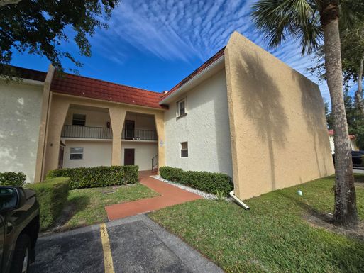 219 Lake Dora, West Palm Beach, FL 33411