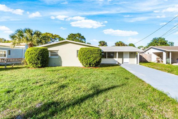 1022 Tortugas, Fort Pierce, FL 34982