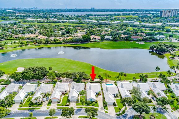 2310 Saratoga Bay, West Palm Beach, FL 33409