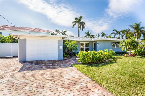 700 70th, Boca Raton, FL 33487