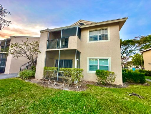 671 Cypress Lake, Deerfield Beach, FL 33064