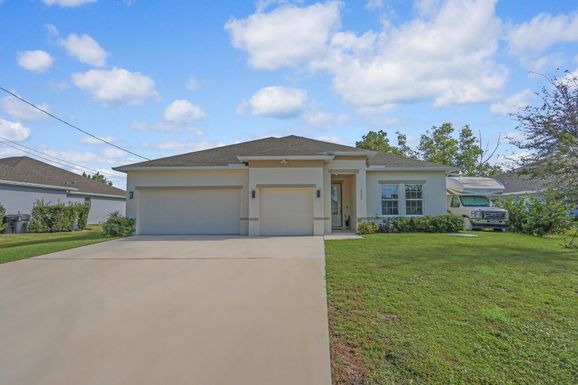 6579 Omega, Port Saint Lucie, FL 34983