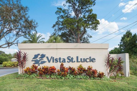 30 Lake Vista, Port Saint Lucie, FL 34952