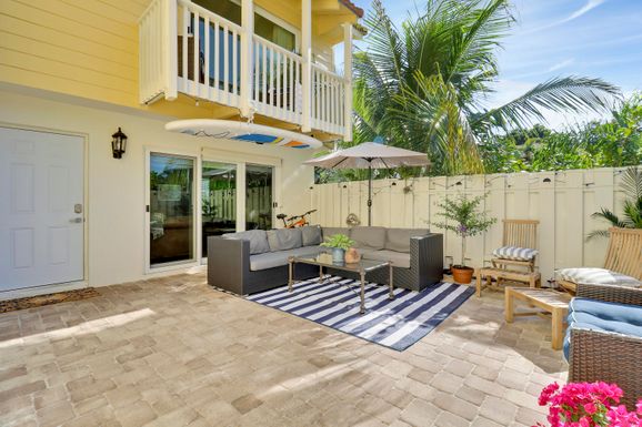 293 Seabreeze, Jupiter, FL 33477