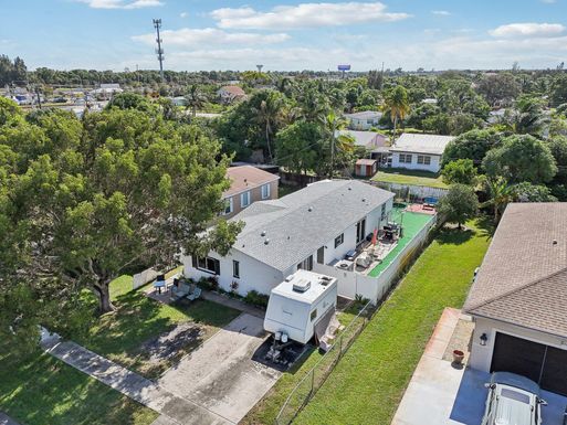 622 1st, Boynton Beach, FL 33426