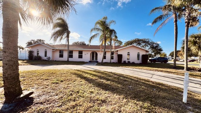 2578 Wabash, North Palm Beach, FL 33410