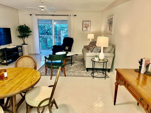 18081 Country Club, Jupiter, FL 33469