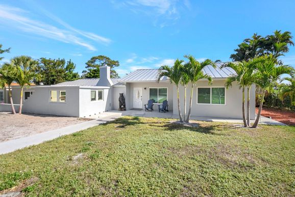 6604 Eastview, Lake Worth, FL 33462